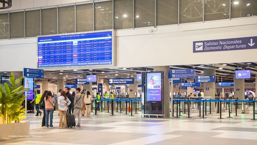 Aeropuerto Jorge Chávez Lima - cómo llegar a Tambopata desde España